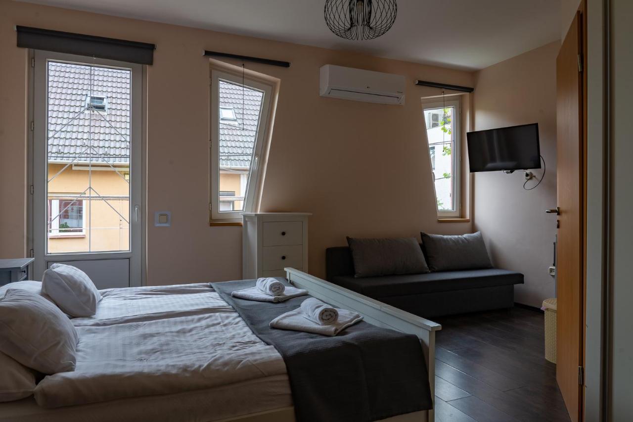 Accomo Apartmanhaz Siófok Extérieur photo