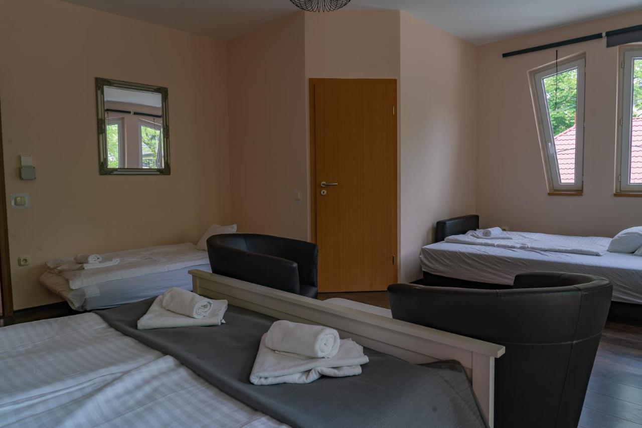 Accomo Apartmanhaz Siófok Extérieur photo
